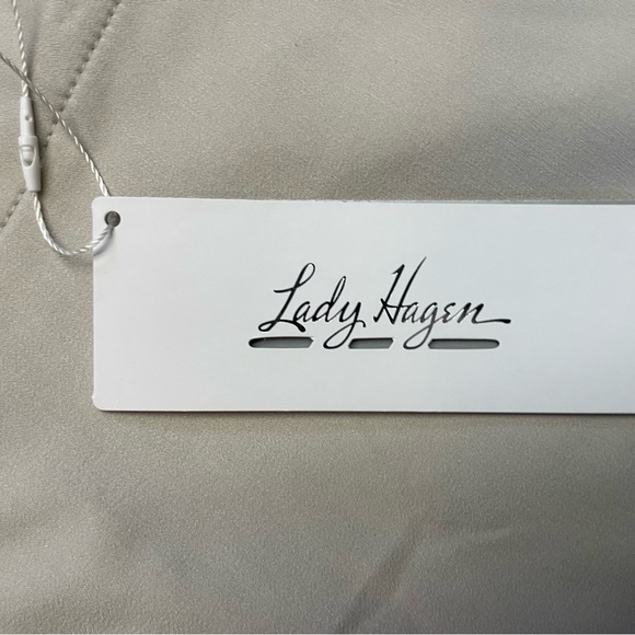 Lady Hagen Core CC Skort Khaki Peyote NWT - Picture 7 of 12